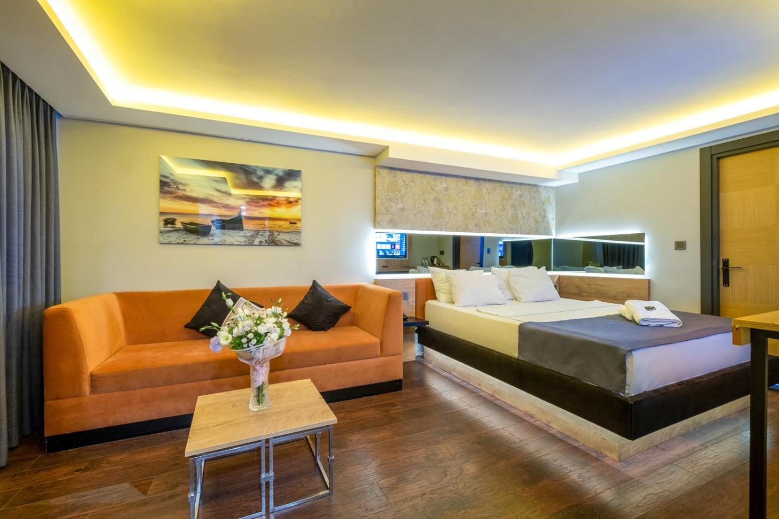216 Bosphorus Hotel *